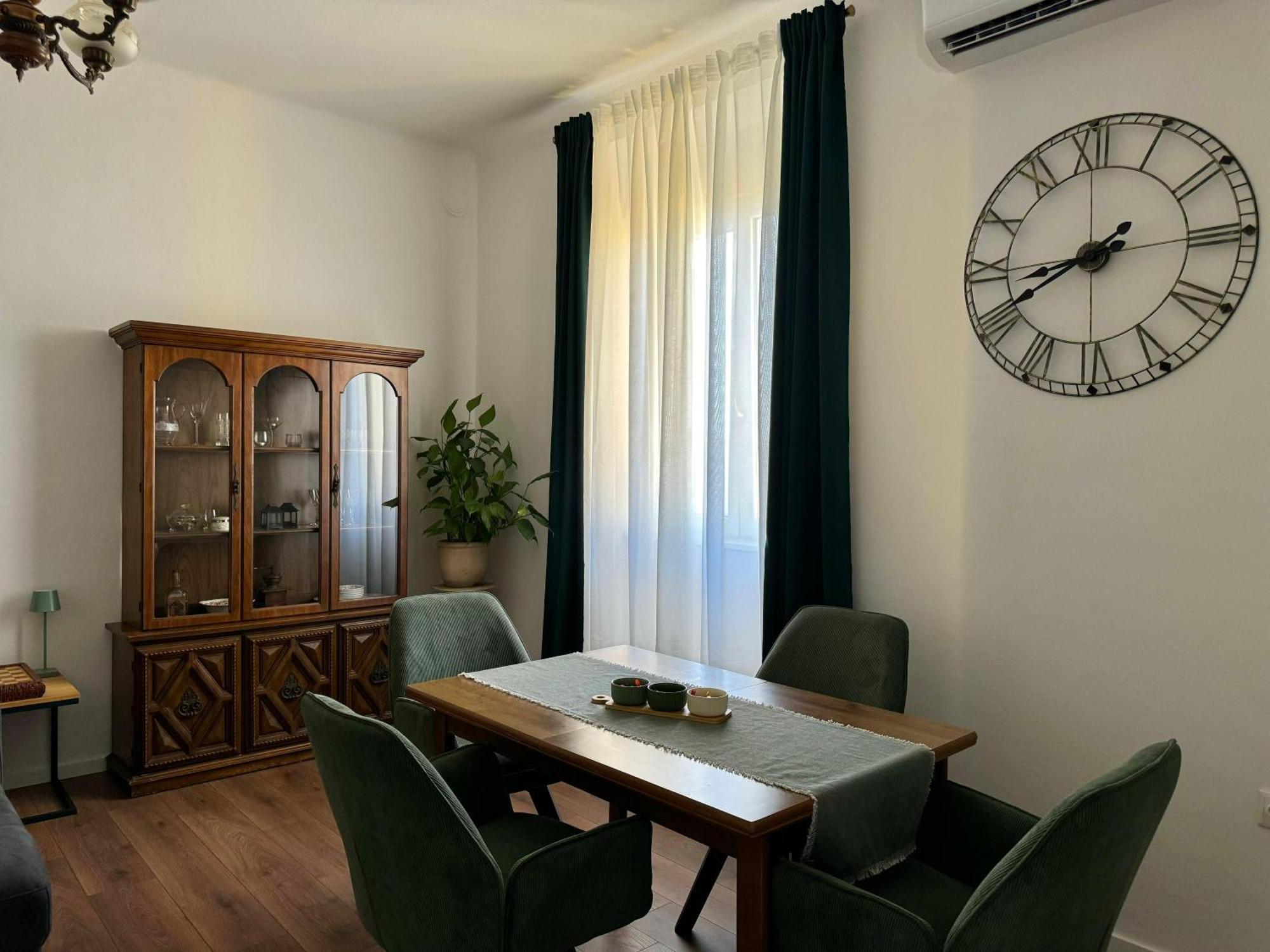 Populare Apartment